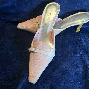 These Cloud-walker shoes have never worn. These shoes are in perfect condition